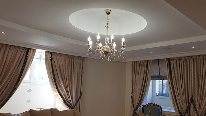 faux plafond avec lustre