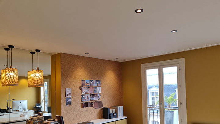 faux plafond avec luminaires style oriental